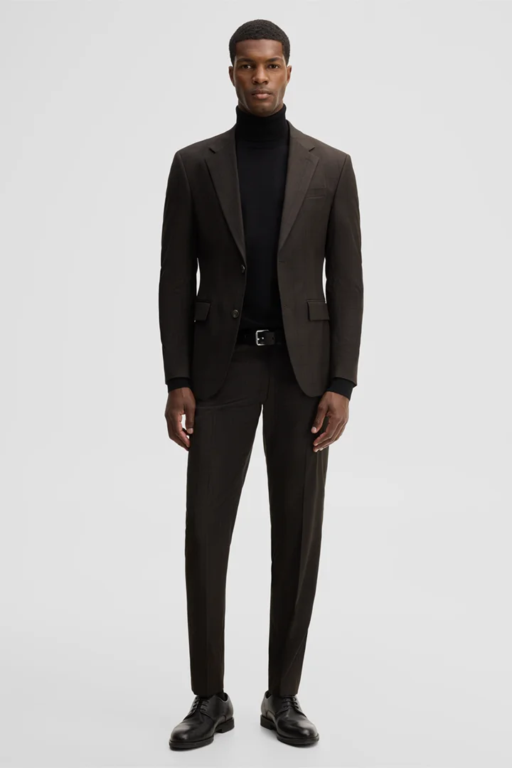 Leads to product detail page "Modular trousers in a viscose blend, brown"