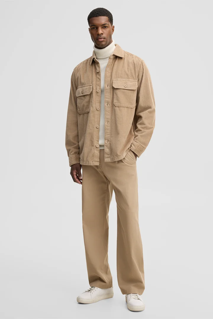 Leads to product detail page "Casual cotton shirt, beige"