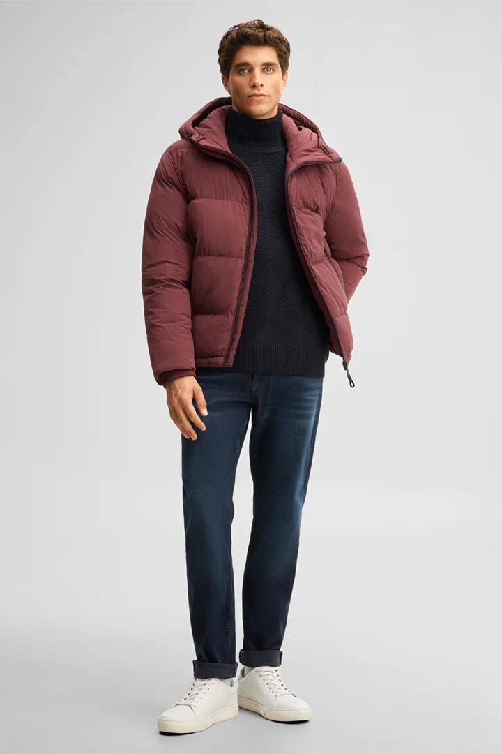 Führt zu Produktdetailseite „Steppjacke mit Kapuze, bordeaux"