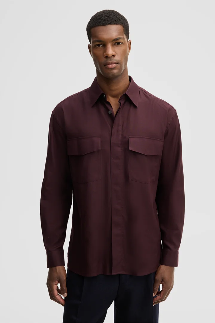Leads to product detail page "Casual shirt in a cotton blend, burgundy"