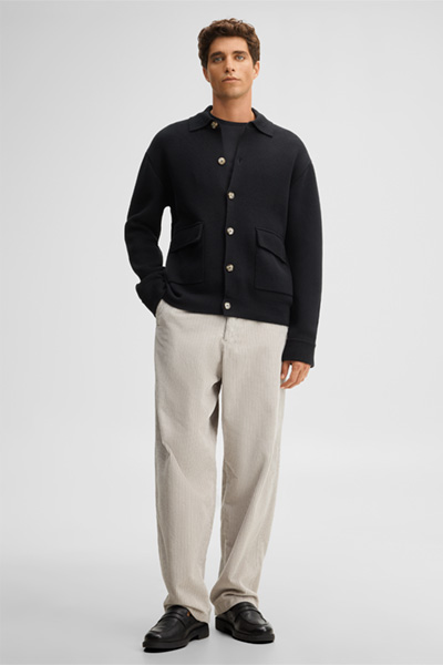 Mène à la page produit « Veste, noir »