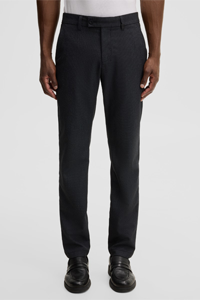 Leads to product detail page "Viscose-blend chinos, navy"