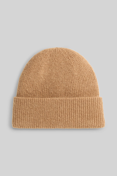 Mène à la page produit « Bonnet en mélange de laine, couleur camel »