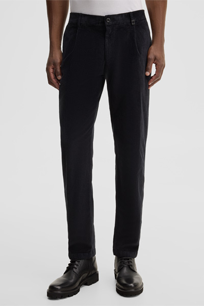 Leads to product detail page "Stretch corduroy chinos, black"