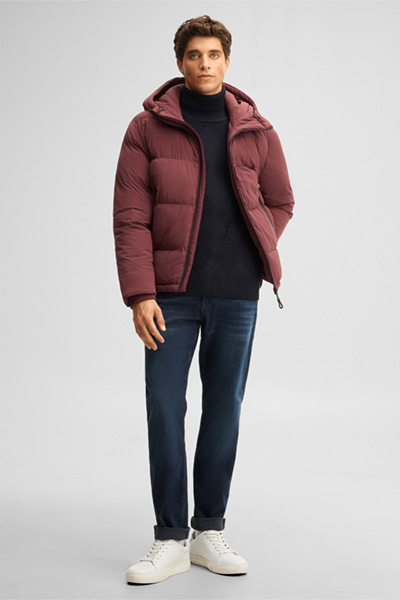 Führt zu Produktdetailseite „Steppjacke mit Kapuze, bordeaux"
