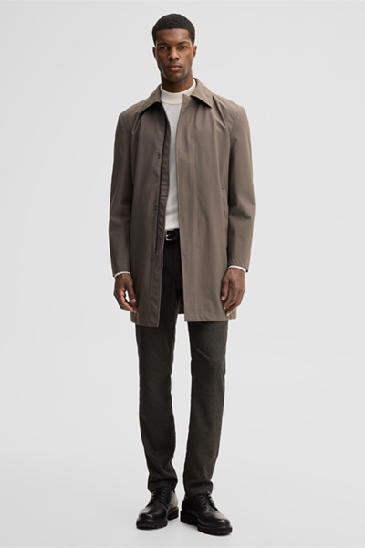 Mène à la page produit « Manteau de ville à col rabattu, beige »