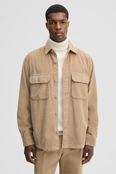 Leads to product detail page "Casual cotton shirt, beige"