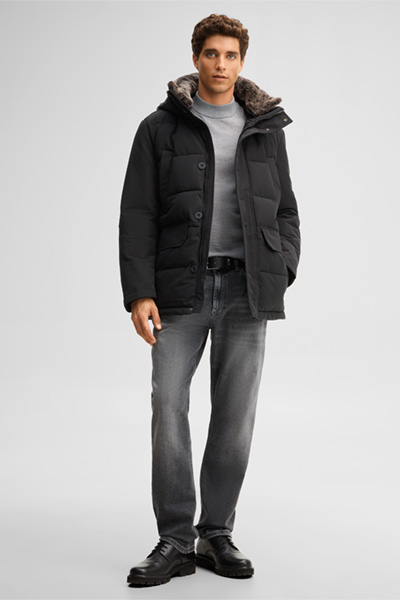 Führt zu Produktdetailseite „Steppjacke mit Kapuze, schwarz"