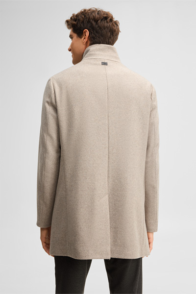 Führt zu Produktdetailseite „Mantel mit Stehkragen, beige"