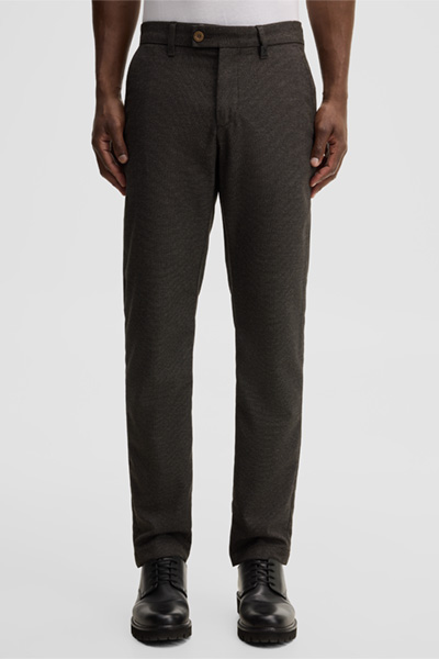 Mène à la page produit « Pantalon chino en mélange de viscose, marron »