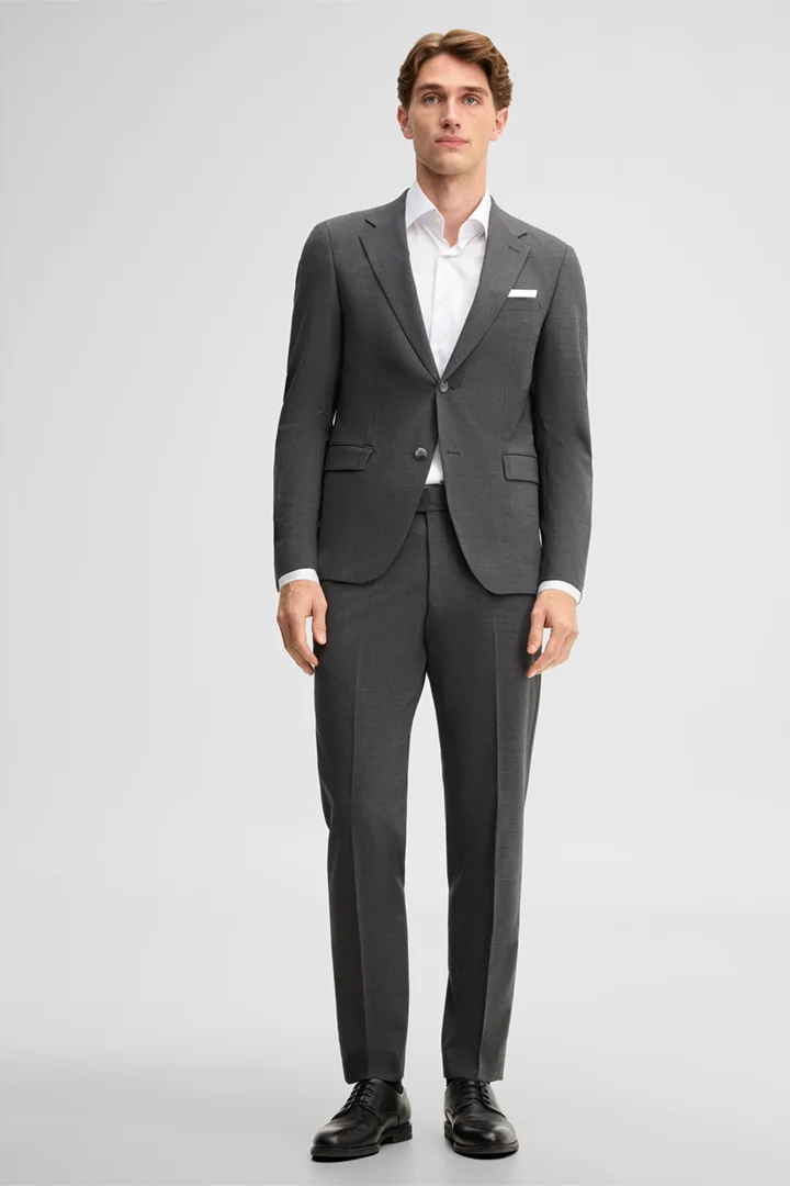 Strellson presents the product Modular suit jacket in a wool blend, anthracite from the category Modular jackets as an outfit
