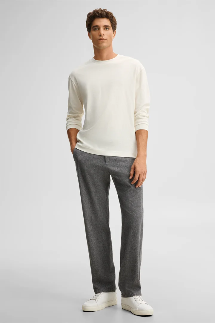 Strellson präsentiert das Produkt Rundhals-T-Shirt aus Baumwolle, offwhite aus der Kategorie T-Shirts & Sweats als Outfit