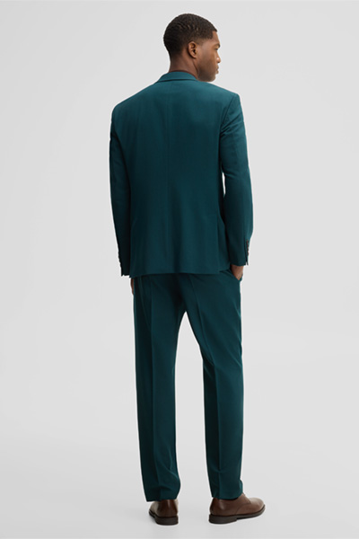 Mène à la page produit « Costume en laine mélangée, couleur pétrole »