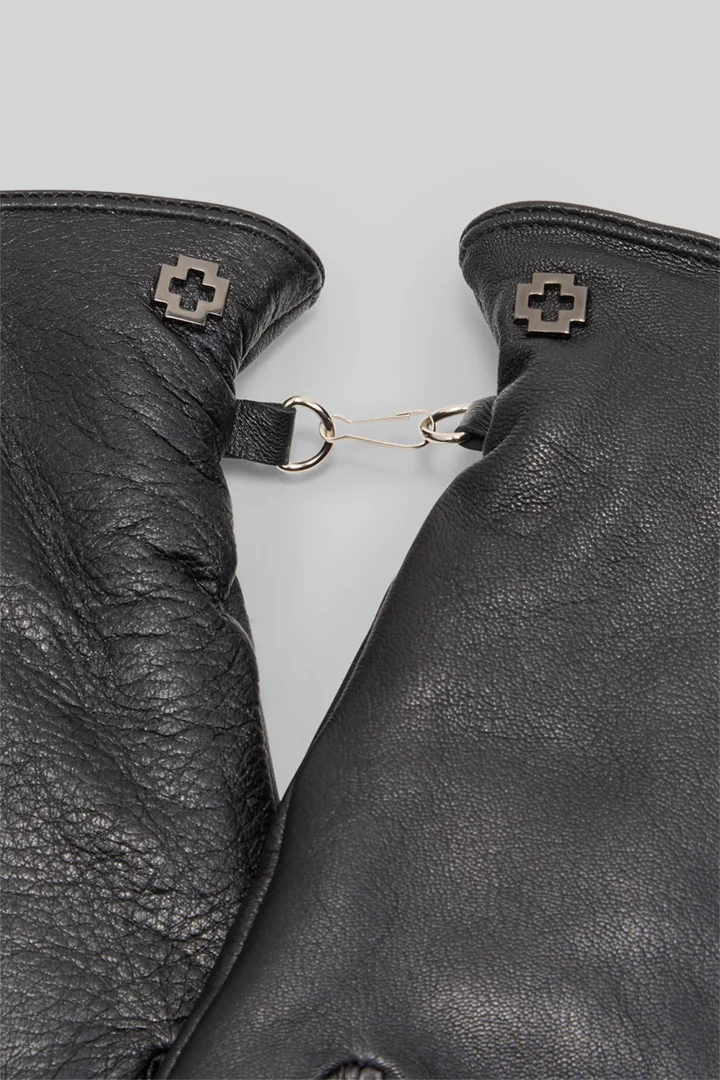 Mène à la page produit « Gants en cuir, noirs »