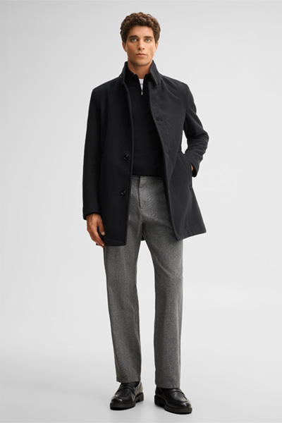Leads to product detail page "Coat with a stand-up collar, black"