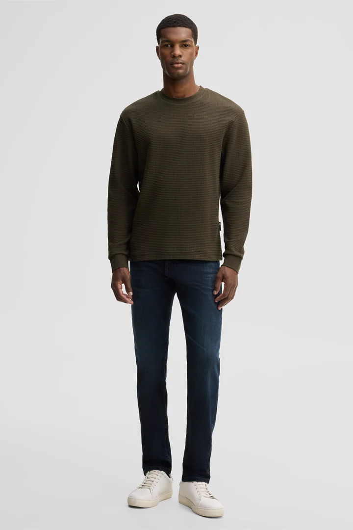Leads to product detail page "Round-neck jumper, olive"
