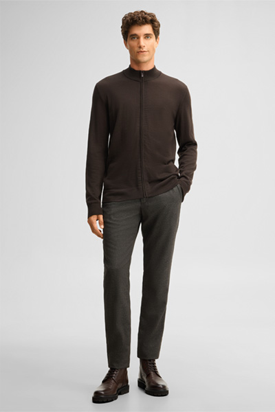 Leads to product detail page "Virgin wool jumper, brown"