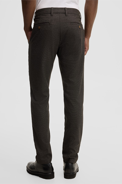 Mène à la page produit « Pantalon chino en mélange de viscose, marron »