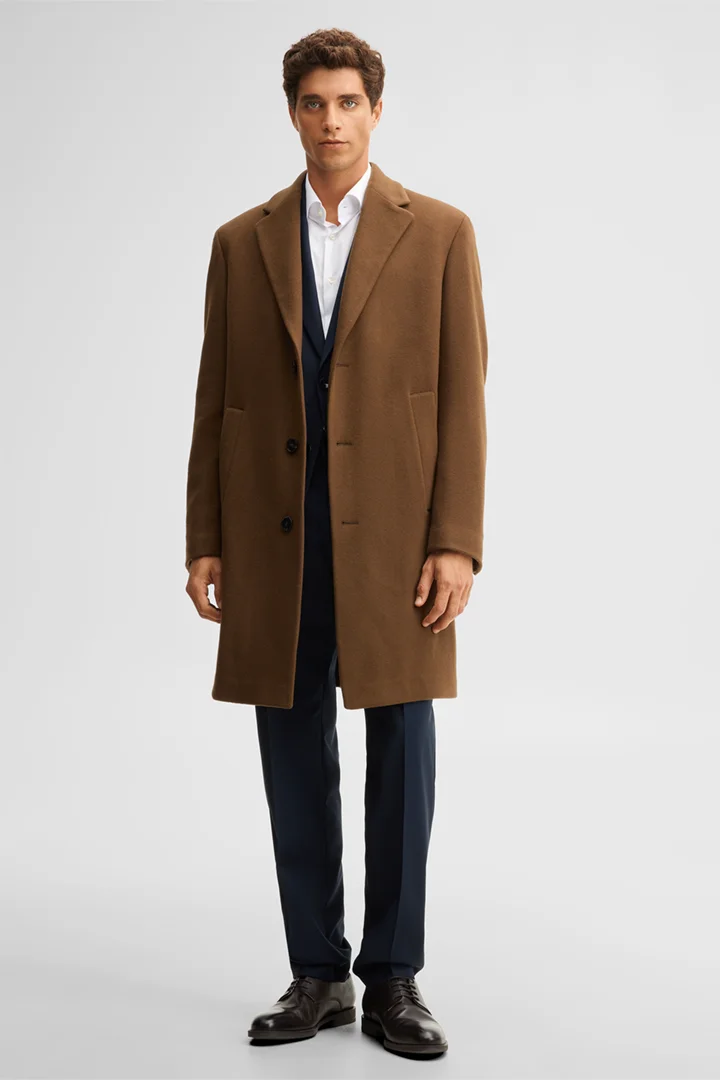 Mène à la page produit « Manteau en laine et cachemire, marron »