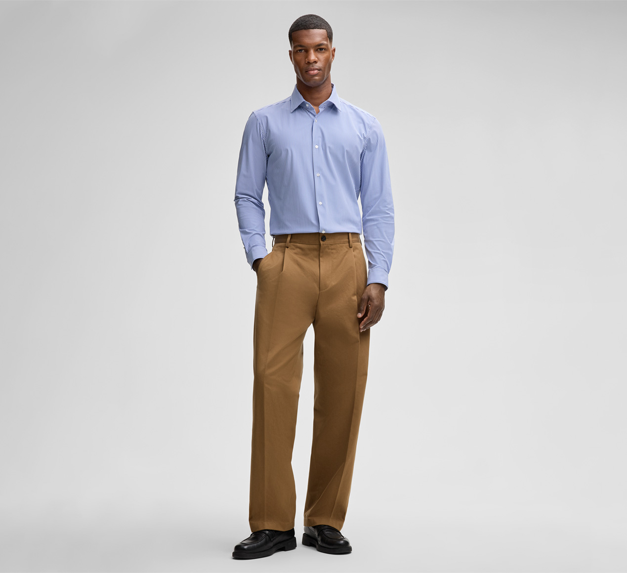 Strellson présente le produit Chemise en tissu stretch quadri-extensible Sit, en bleu à rayures de la catégorie Chemises