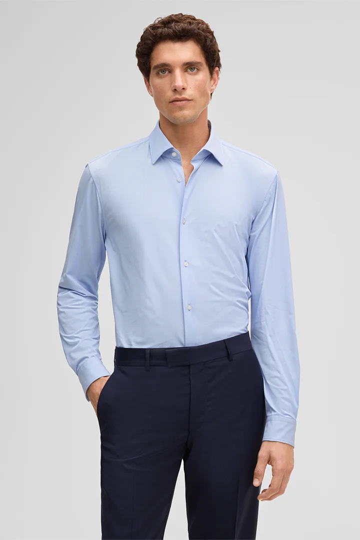 Führt zu Produktdetailseite „Hemd Sit, hellblau"