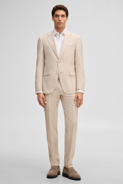 Führt zu Produktdetailseite „Anzug Aidan Melwin, hellbeige"
