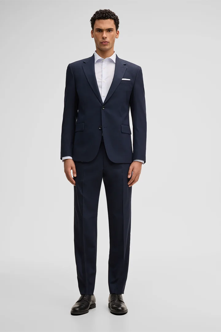 Leads to product detail page "Aidan-Melwin suit, dark blue"