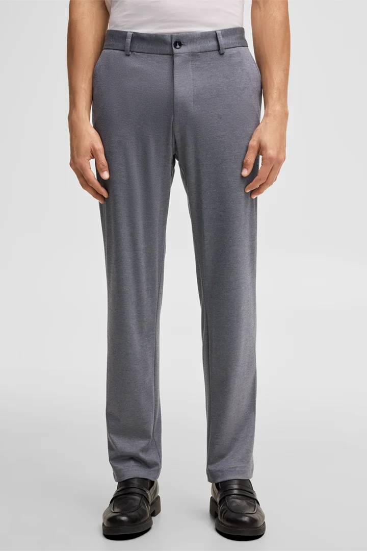 Mène à la page produit « Pantalon de costume modulable Tius, bleu marine »