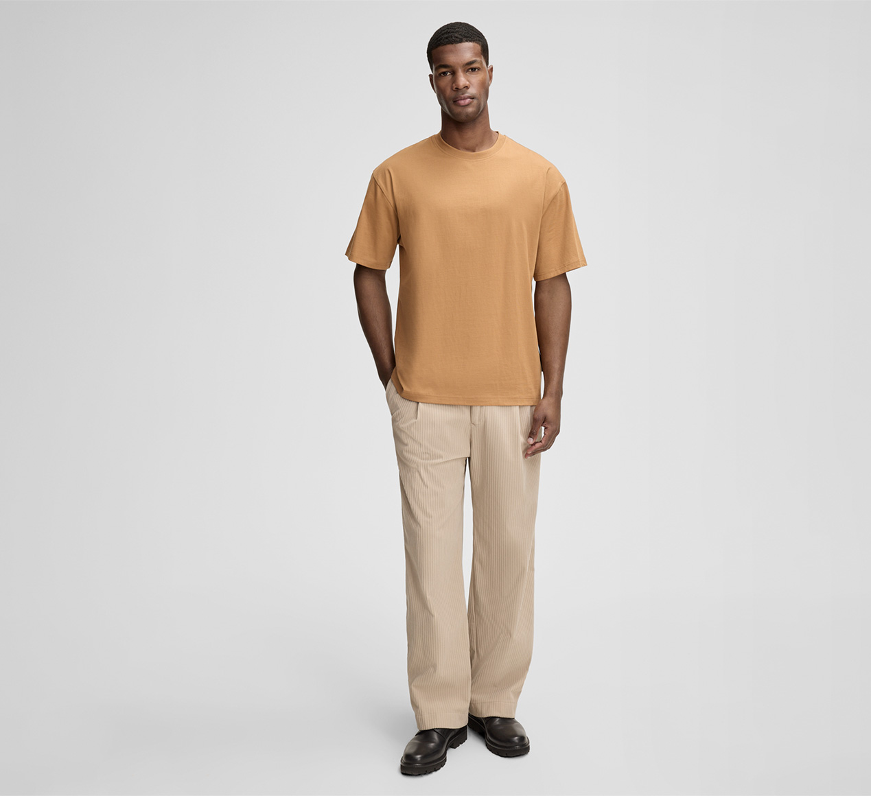 Strellson presents the product Rosso T-shirt in Beige from the category T-shirts & sweatshirts