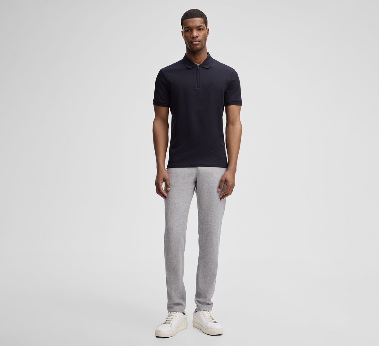 Strellson präsentiert das Produkt Zip-Poloshirt Piro, navy aus der Kategorie T-Shirts & Sweats