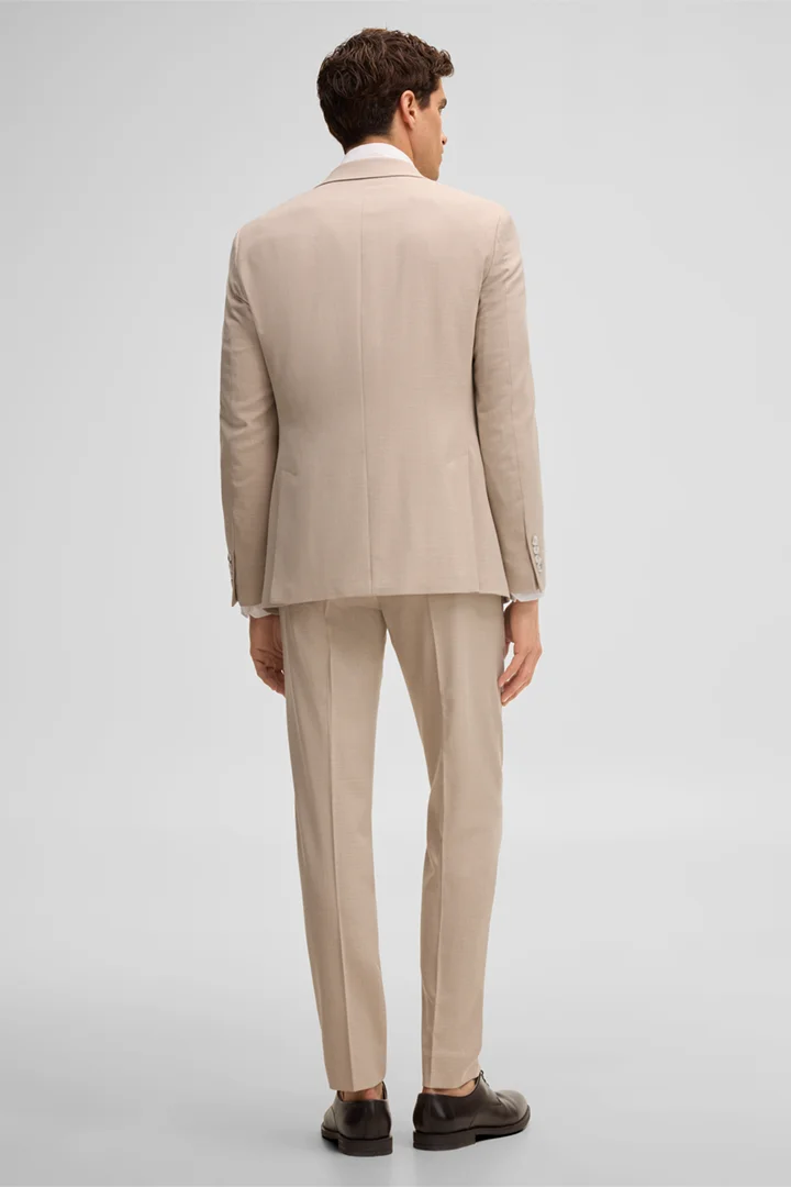 Führt zu Produktdetailseite „Anzug Alzer Kynd, beige"