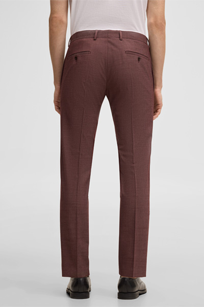 Mène à la page produit « Pantalon de costume modulaire Kynd, bordeaux »
