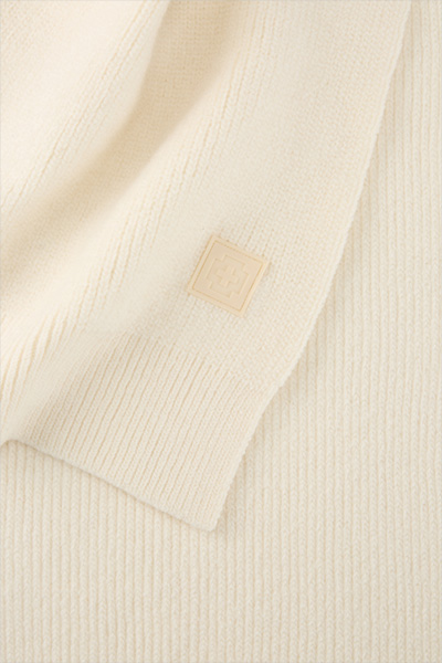 Loras Knitted Scarf in Cream