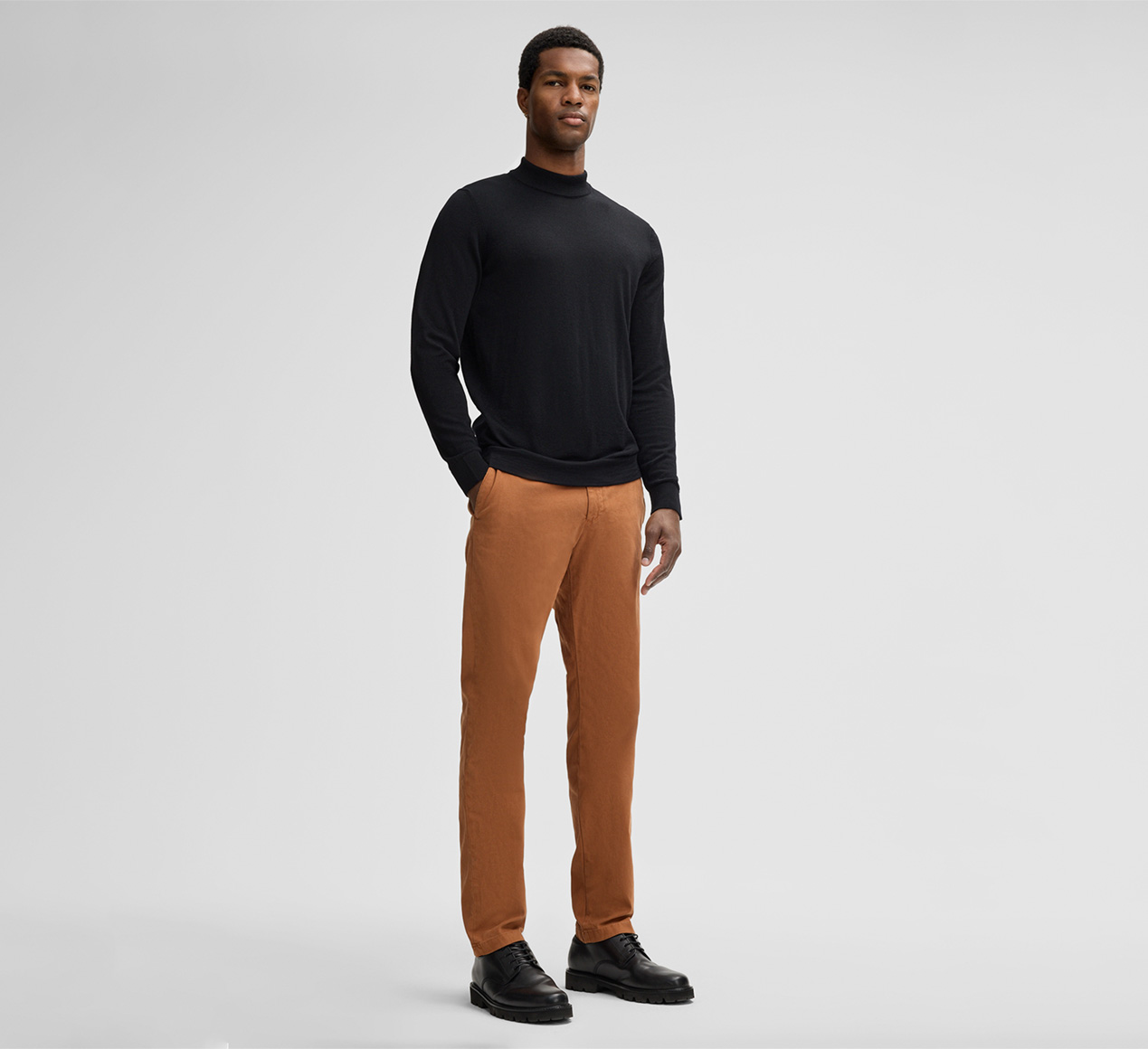 Strellson presenteert het product Flex Cross-chino Rion, okergeel uit de categorie Broeken