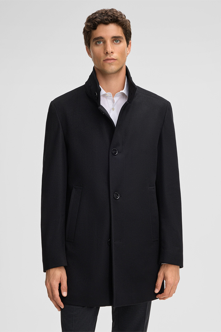 Leads to product detail page "Finchley Coat in Black"