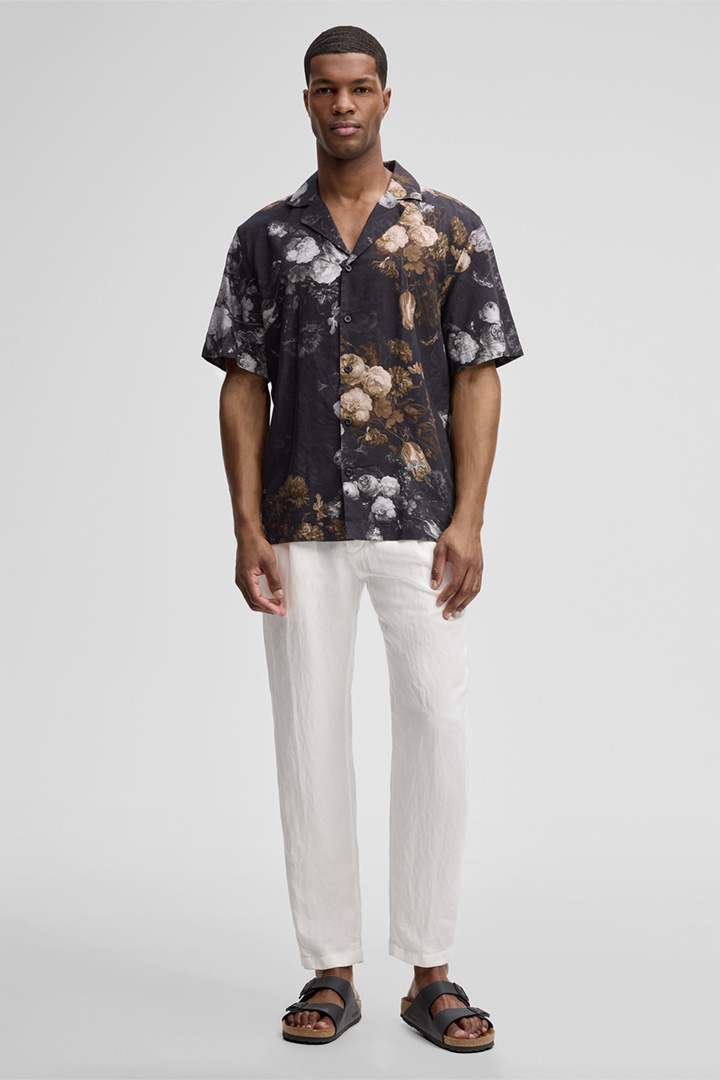 Führt zu Produktdetailseite „Kurzarm-Hemd Clint, schwarz/senfgelb floral"