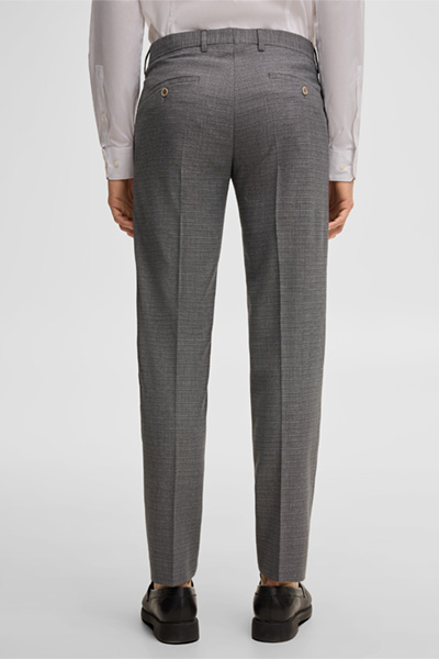 Mène à la page produit « Pantalon de costume modulable Kynd, gris »