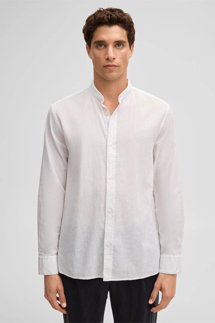 Mène à la page produit « Chemise Calisto en lin mélangé, blanche »