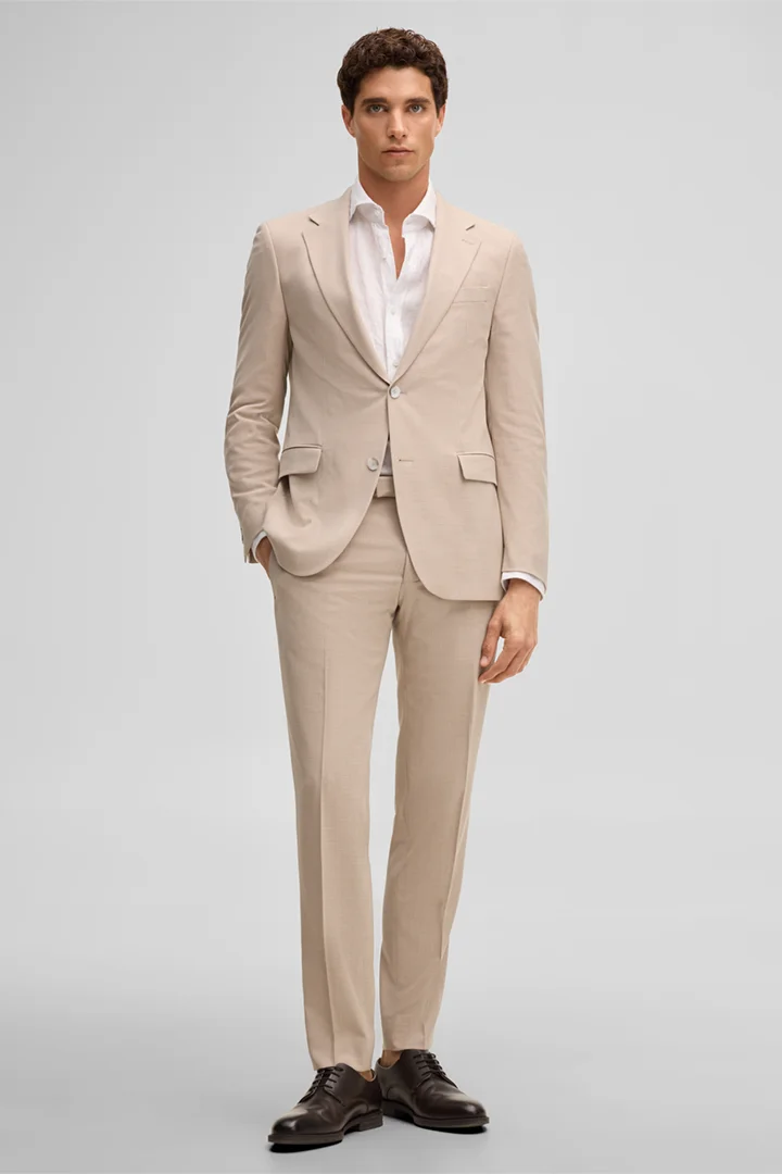 Führt zu Produktdetailseite „Anzug Alzer Kynd, beige"