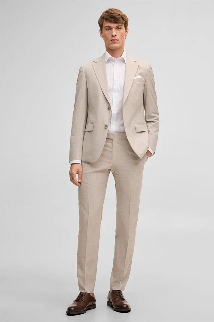 Mène à la page produit « Pantalon de costume modulable Melwin, beige chiné »