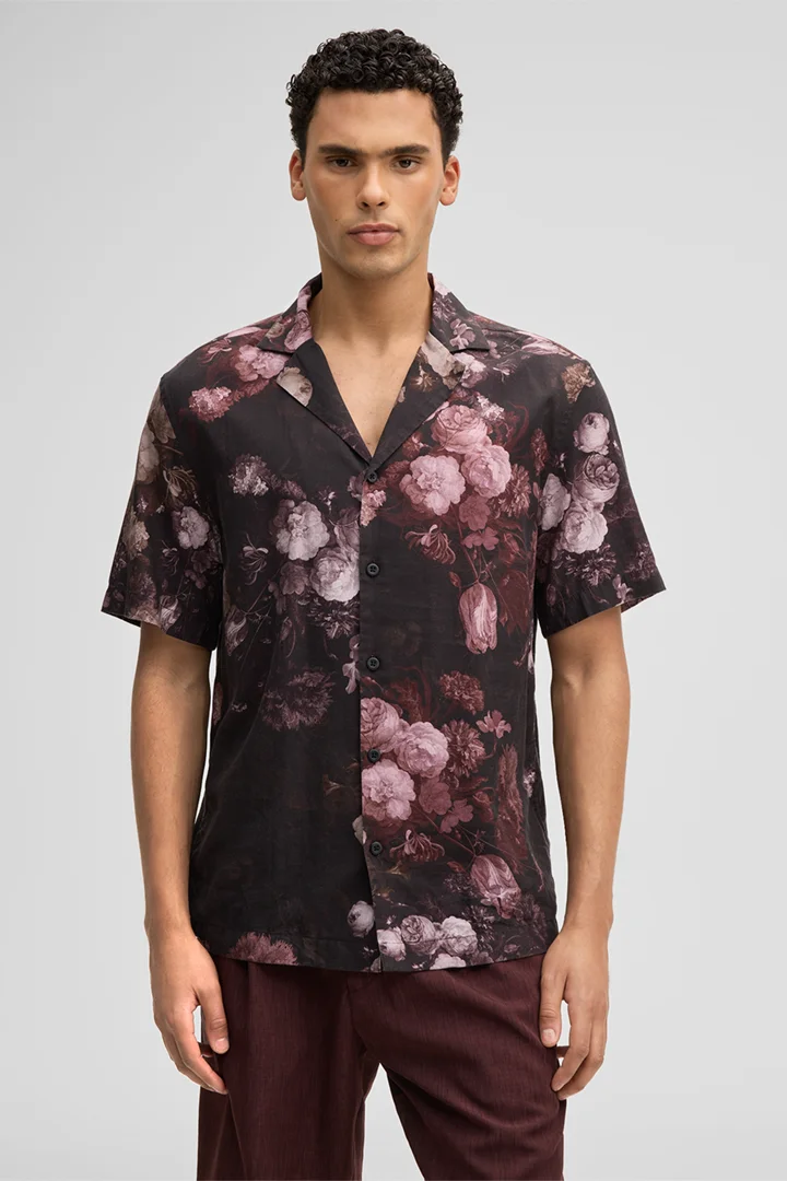 Führt zu Produktdetailseite „Kurzarm-Hemd Clint, bordeaux floral"