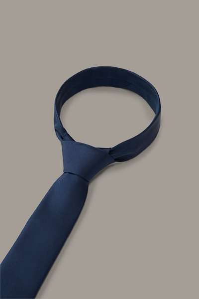 Silk Tie in Navy