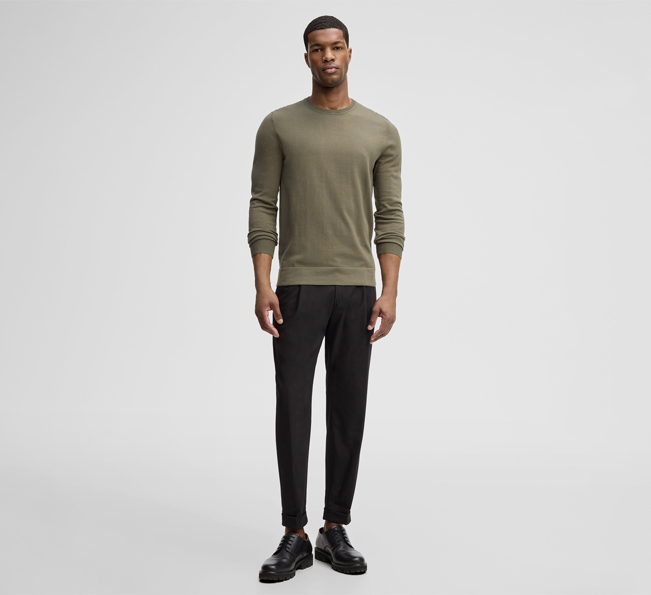 Strellson präsentiert das Produkt Baumwoll-Pullover Vincent, oliv aus der Kategorie Strick