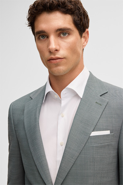 Leads to product detail page "Alzer Kynd suit, green"