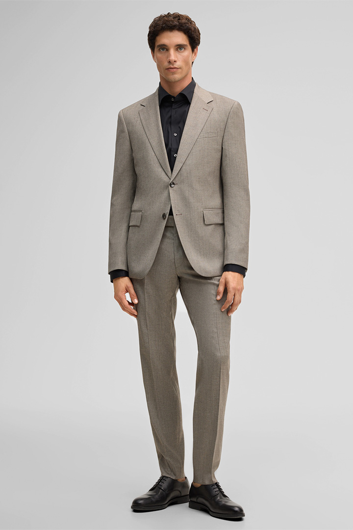 Führt zu Look-Detailseite „Baukasten-Anzug Aidan-Melwin“