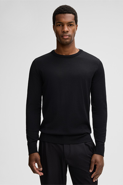 Marek Virgin Wool Pullover in Black
