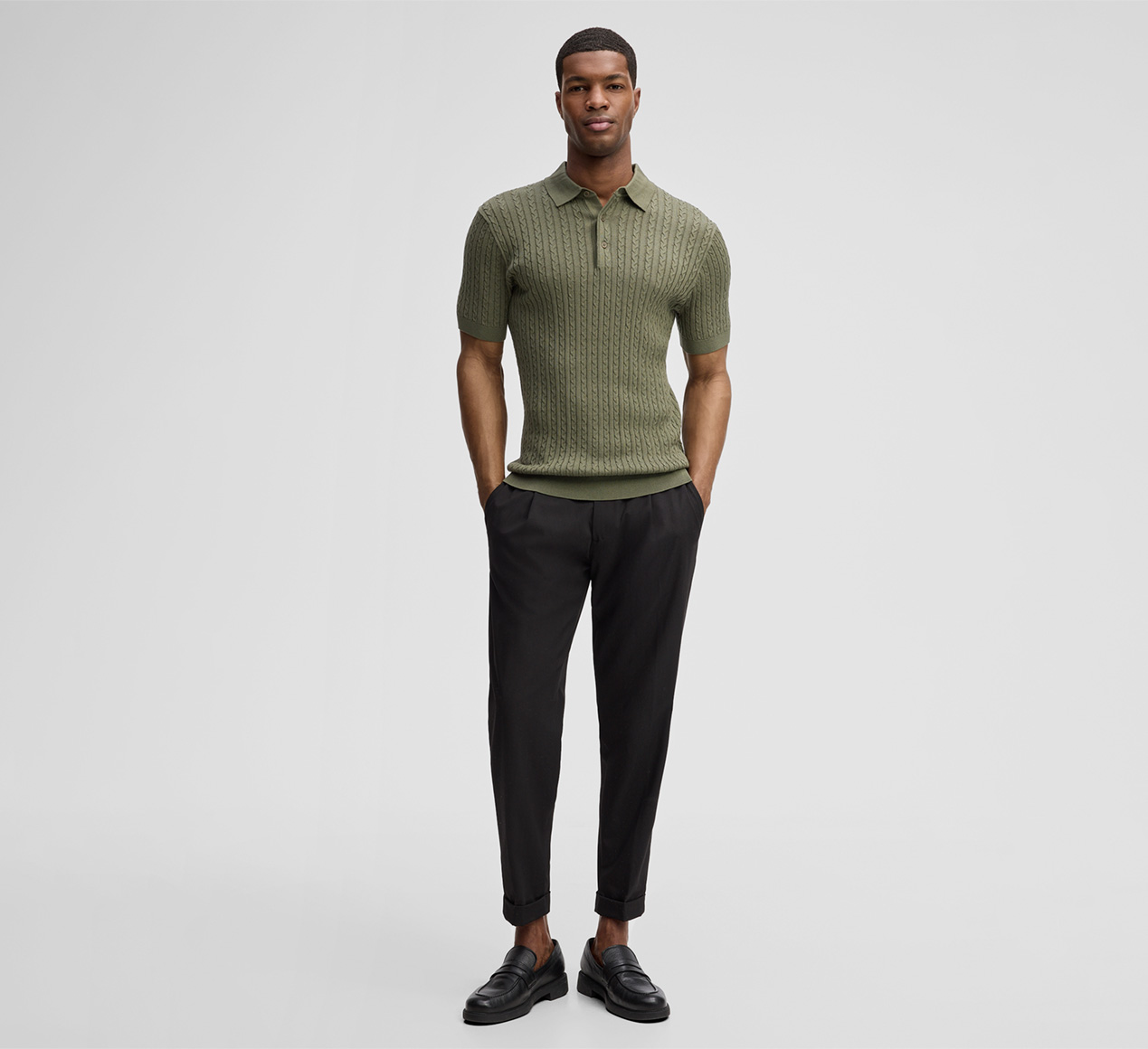 Strellson präsentiert das Produkt Poloshirt Adrian, olivgrün gerippt aus der Kategorie T-Shirts & Sweats