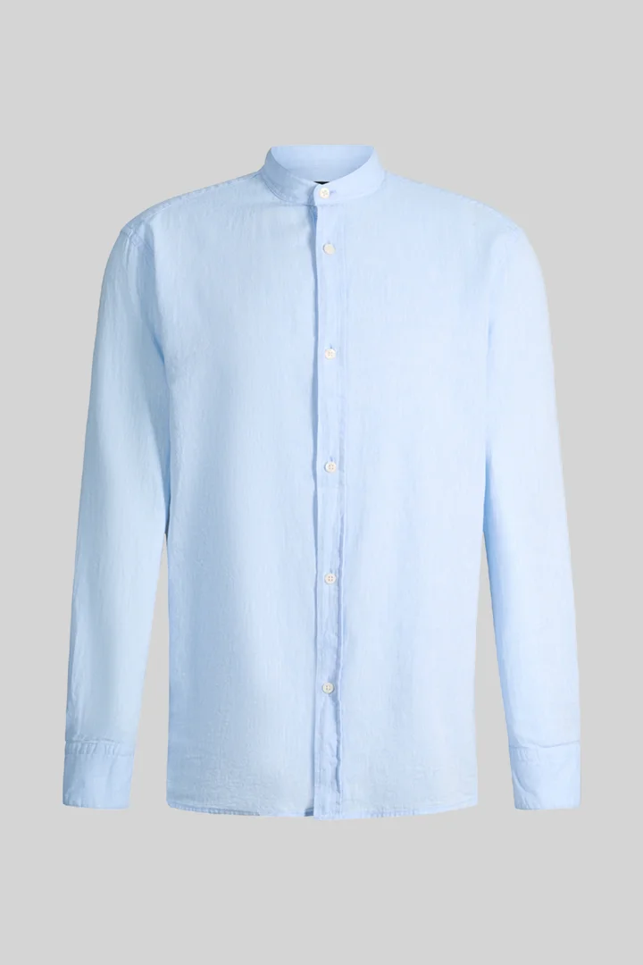 Leads to product detail page "Calisto shirt, light blue"