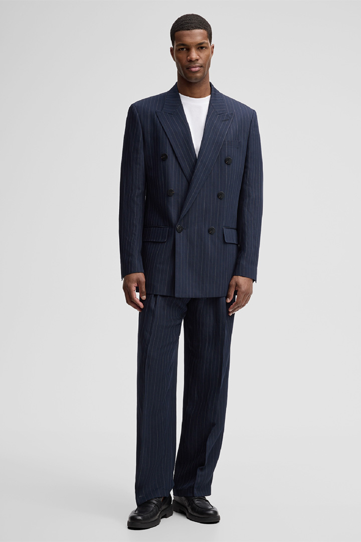 Führt zu Look-Detailseite „Baukasten-Anzug Barry-Jamy“