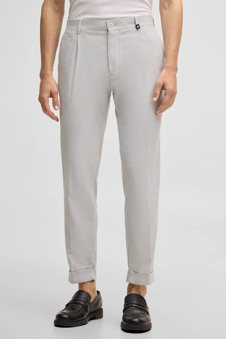 Führt zu Produktdetailseite „Bundfaltenhose Louis, hellgrau"